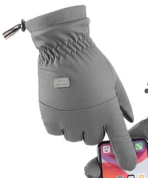 DAY CLOSET（デイ クローゼット）の「メンズ 裏起毛ゴム入りコードストッパー撥水加工手袋（手袋・メンズ・ブラック/グレー/ネイビー・ONE SIZE）」の4枚目の写真