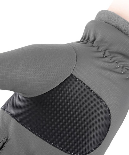 DAY CLOSET（デイ クローゼット）の「メンズ 裏起毛ゴム入りコードストッパー撥水加工手袋（手袋・メンズ・ブラック/グレー/ネイビー・ONE SIZE）」の10枚目の写真