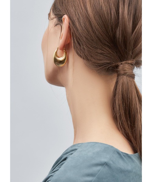 STYLE DELI（スタイルデリ）の「ボトムボリュームフープピアス（ピアス（両耳用）・レディース・ゴールド/シルバー・FREE）」の7枚目の写真