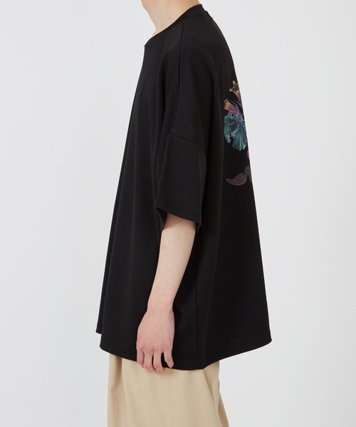 NULL（ヌル）の「【NULL】フラワー バックプリント ポンチ 半袖Tシャツ（Tシャツ/カットソー・メンズ・ホワイト/ブラック・MEDIUM/LARGE）」の17枚目の写真