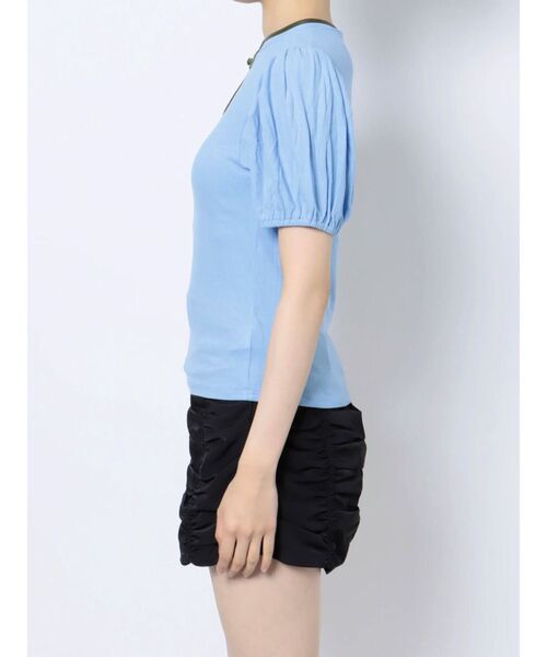 jouetie(ジュエティ)の「パイピングパワショルチャイナトップス(Tシャツ/カットソー・レディース・ブラック/ベージュ/オフホワイト/ブルー・MEDIUM)」の7枚目の写真