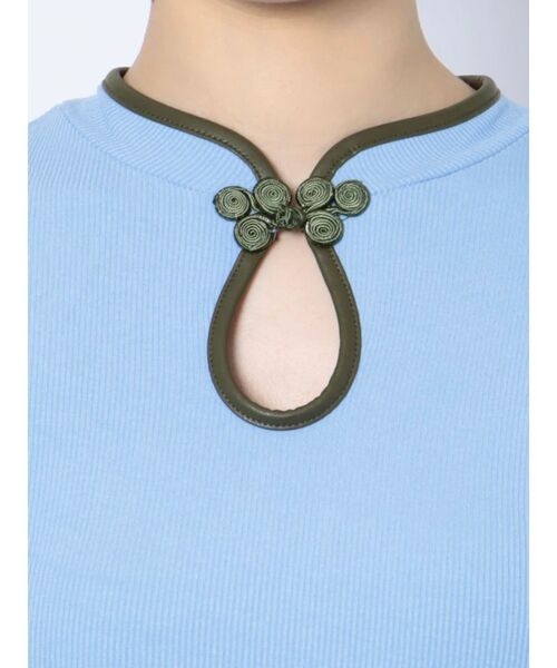 jouetie(ジュエティ)の「パイピングパワショルチャイナトップス(Tシャツ/カットソー・レディース・ブラック/ベージュ/オフホワイト/ブルー・MEDIUM)」の13枚目の写真