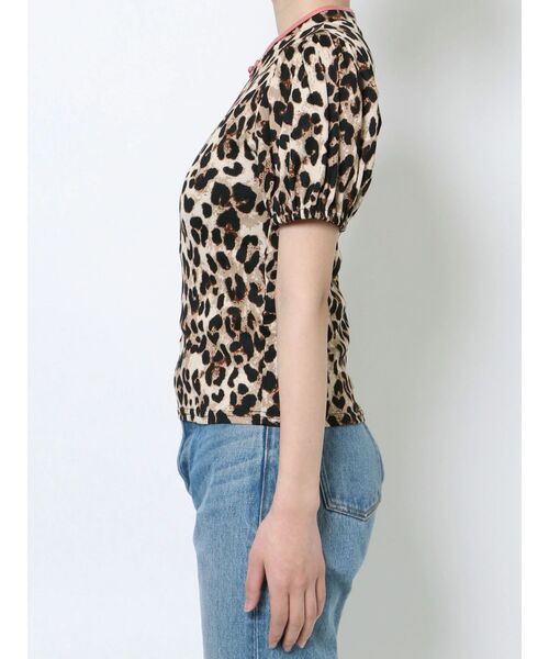 jouetie(ジュエティ)の「パイピングパワショルチャイナトップス(Tシャツ/カットソー・レディース・ブラック/ベージュ/オフホワイト/ブルー・MEDIUM)」の9枚目の写真