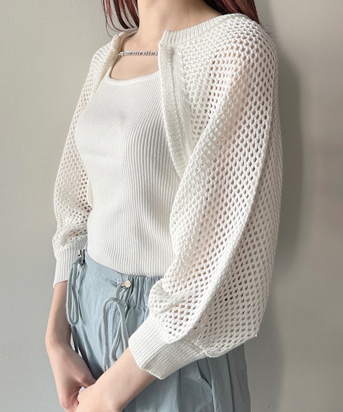 one way(ワンウェイ)の「チェーン付メッシュボレロ半袖ニット(カーディガン/ボレロ・レディース・アイボリー/ピンク/ホワイト/グリーン・FREE)」の5枚目の写真