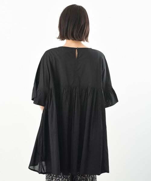 rps（アールピーエス）の「コットンボイルワイドギャザープルオーバー（シャツ/ブラウス・レディース・チャコールグレー/グリーン/オフホワイト/グレイッシュベージュ/パープル/イエロー/ブラック/ダークブルー・フリー）」の9枚目の写真