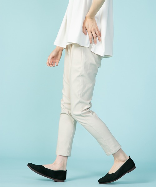 JEANS MATE(ジーンズメイト)の「大人のライフスタイル テーパードスキニーパンツ リラックス ストレッチ(その他パンツ・レディース・ブラック/ライトグレー・MEDIUM/SMALL)」の1枚目の写真