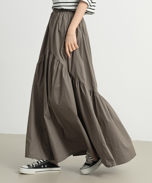 DAY CLOSET（デイ クローゼット）の「レディース 前後2wayで着こなせる。ロング丈ラウンド切り替えフレアティアードスカート（スカート・レディース・ホワイト/ブラック/カーキ/ダークグレー/チェック・M/L）」の3枚目の写真