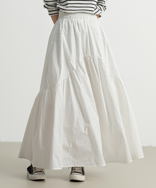 DAY CLOSET（デイ クローゼット）の「レディース 前後2wayで着こなせる。ロング丈ラウンド切り替えフレアティアードスカート（スカート・レディース・ホワイト/ブラック/カーキ/ダークグレー/チェック・M/L）」の7枚目の写真