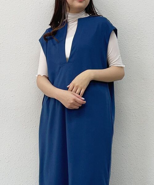 kivi（キヴィ）の「キーネックノースリワンピ（ワンピース・レディース・ブルー/ベージュ/ブラック・FREE）」の3枚目の写真