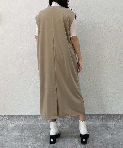 kivi（キヴィ）の「キーネックノースリワンピ（ワンピース・レディース・ブルー/ベージュ/ブラック・FREE）」の13枚目の写真