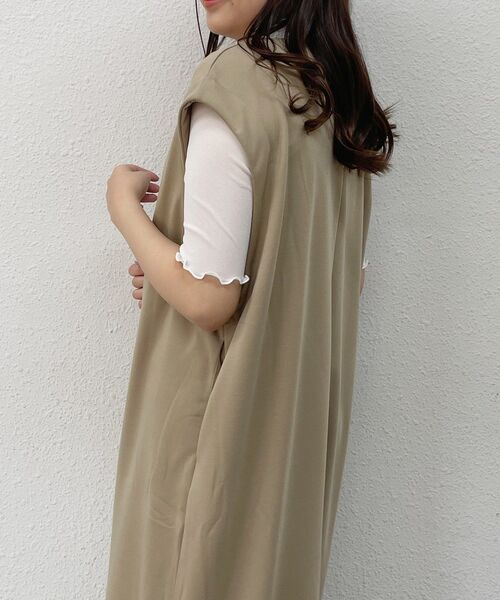 kivi（キヴィ）の「キーネックノースリワンピ（ワンピース・レディース・ブルー/ベージュ/ブラック・FREE）」の15枚目の写真