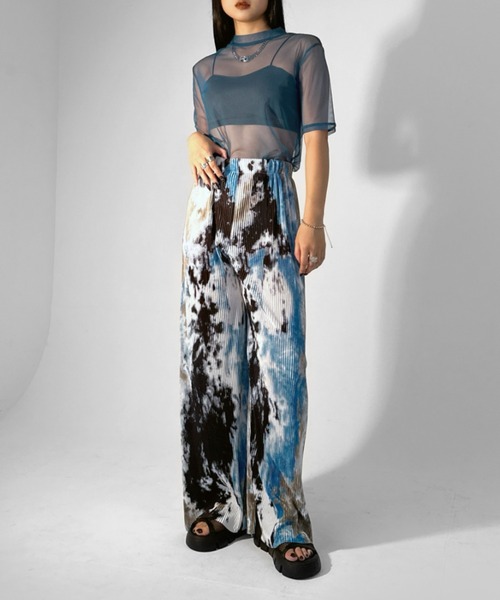 LVEU.(ラブユ.)の「【LVEU.】プチハイネックシースルートップス / トップス カットソー メッシュ シアー シースルー ハイネック 半袖 レイヤード ブラック グリーン ブルー パープル イエロー ZOZOTOWN限定カラー(Tシャツ/カットソー・レディース・グリーン/ブルー/イエロー/ブラック/パープル/グレー・FREE)」の19枚目の写真