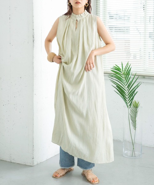 KBF(ケイビーエフ)の「プチフリルスリーブレスワンピース(ワンピース・レディース・ブラック/ライトベージュ/グリーン系その他・ONE)」の2枚目の写真