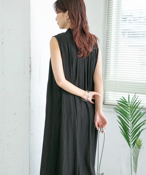 KBF(ケイビーエフ)の「プチフリルスリーブレスワンピース(ワンピース・レディース・ブラック/ライトベージュ/グリーン系その他・ONE)」の14枚目の写真