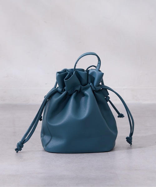 Chez toi(シェトワ)の「合皮巾着ショルダーBAG(ショルダーバッグ・レディース・グリーン/モカ/ブラック・FREE)」の3枚目の写真