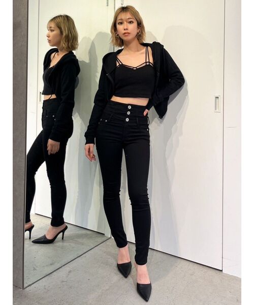 GYDA（ジェイダ）の「バインダービスチェ（キャミソール・レディース・ブラック/オフホワイト・FREE）」の5枚目の写真