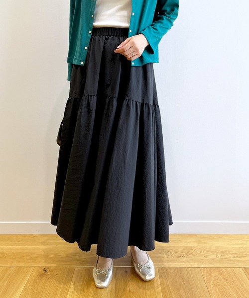 OPAQUE.CLIP（オペークドットクリップ）の「◆ボリュームティアードスカート【洗濯機洗い可/イージーケア】（スカート・レディース・ブラック/チャコールグレー/ピンク系・36/40/38）」の2枚目の写真