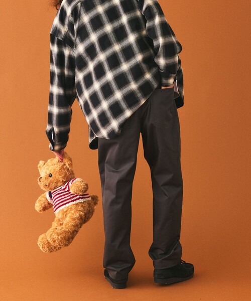 TOWNCRAFT（タウンクラフト）の「TOWN CRAFT/タウンクラフト 別注 ツイルイージーパンツ（チノパンツ・メンズ・チャコールグレー/オリーブ/ブラック/ナチュラル/ベージュ・MEDIUM/LARGE/SMALL）」の19枚目の写真