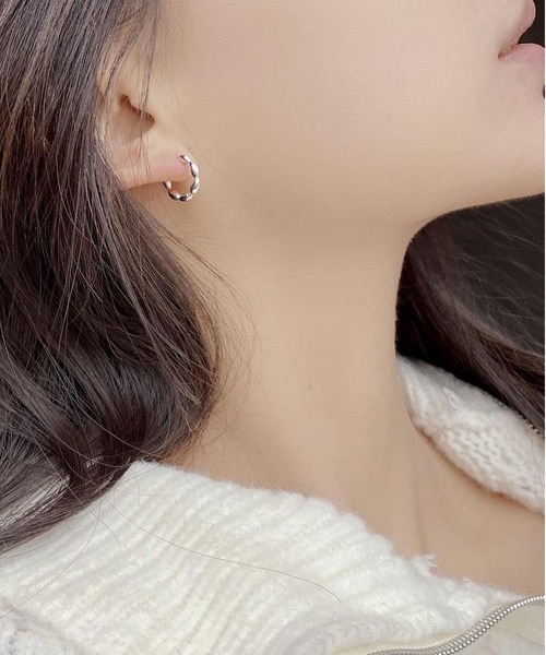 【関税込み】JACQUEMUS★Mojave コブラ レザー フープ ピアス CEMO NEMO ピアス 「金属アレルギー対応」 ツイスト ウェーブ