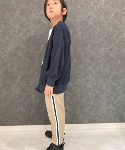 THE CASUAL(カジュアル)の「選べる12カラー 4本ラインスウェットパンツ(スウェットパンツ・キッズ・ブラック系/ダークグリーン/ベージュ/パープル/杢グレー/ブラック系1/ネイビー/チャコール/グレー系/グレー系1/ブラック/ベージュ系・130cm/160cm/140cm/150cm/110cm/120cm)」の9枚目の写真