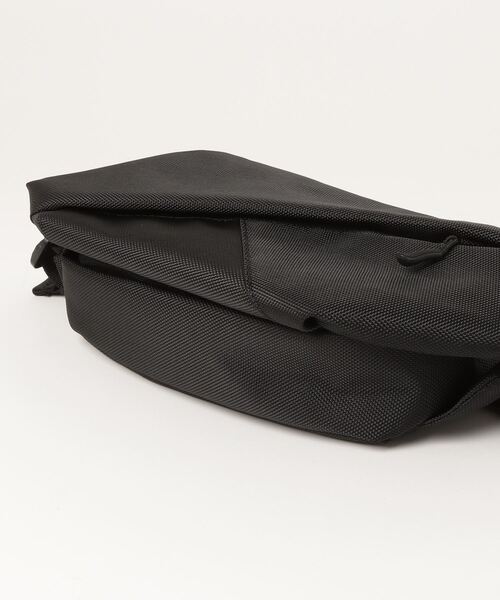 COMMON WARE（コモンウェアー）の「EM : NoiR ノアール Flask shoulder フラスクボディーバッグ（ボディバッグ/ウエストポーチ・メンズ・ブラック/ブラック系その他・FREE）」の7枚目の写真