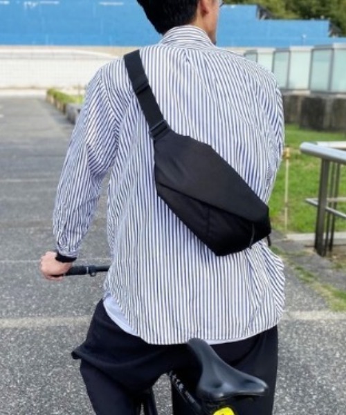 COMMON WARE（コモンウェアー）の「EM : NoiR ノアール Flask shoulder フラスクボディーバッグ（ボディバッグ/ウエストポーチ・メンズ・ブラック/ブラック系その他・FREE）」の15枚目の写真