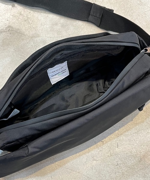 COMMON WARE（コモンウェアー）の「EM : NoiR ノアール Flask shoulder フラスクボディーバッグ（ボディバッグ/ウエストポーチ・メンズ・ブラック/ブラック系その他・FREE）」の18枚目の写真