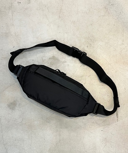 COMMON WARE（コモンウェアー）の「EM : NoiR ノアール Flask shoulder フラスクボディーバッグ（ボディバッグ/ウエストポーチ・メンズ・ブラック/ブラック系その他・FREE）」の21枚目の写真