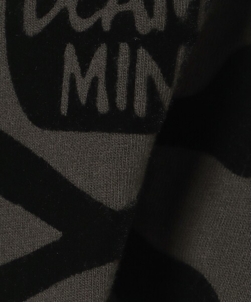 BEAMS mini（ビームスミニ）の「BEAMS mini / スカル フロッキー Tシャツ 24SS（90～150cm）（Tシャツ/カットソー・キッズ・チャコールグレー/オフホワイト・90/150/140/130/100/110/120）」の9枚目の写真