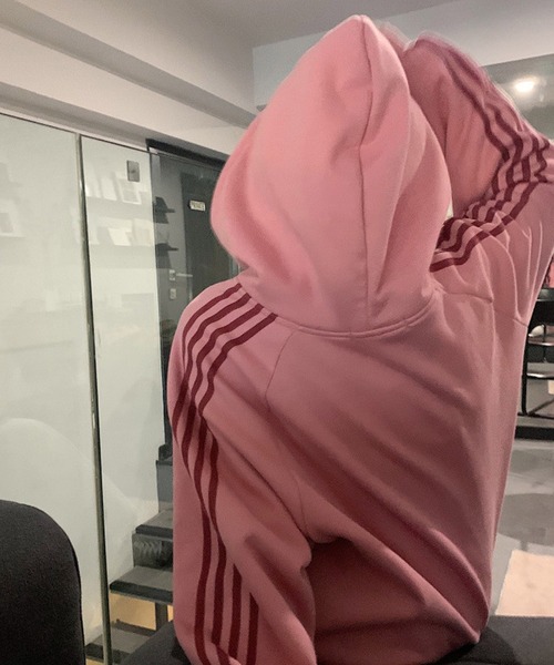 MEMECLE(メメクル)の「【 MEMECLE / メメクル 】オーバーサイズ サイドラインジップアップパーカー(パーカー・レディース・ブルー/アイボリー/ピンク/チャコール・FREE)」の6枚目の写真