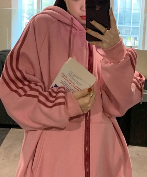 MEMECLE(メメクル)の「【 MEMECLE / メメクル 】オーバーサイズ サイドラインジップアップパーカー(パーカー・レディース・ブルー/アイボリー/ピンク/チャコール・FREE)」の9枚目の写真