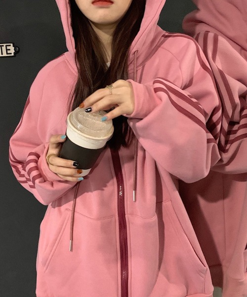 MEMECLE(メメクル)の「【 MEMECLE / メメクル 】オーバーサイズ サイドラインジップアップパーカー(パーカー・レディース・ブルー/アイボリー/ピンク/チャコール・FREE)」の12枚目の写真