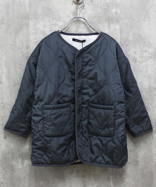 THE CASUAL(カジュアル)の「【ユニセックス】キルティング 裏ボアジャケット(ダウンジャケット/コート・キッズ・チャコール/カーキ系1/グレー系/ブラック/ブラック系/ベージュ系/カーキ系/ベージュ・120cm/160cm/150cm/140cm/130cm)」の3枚目の写真