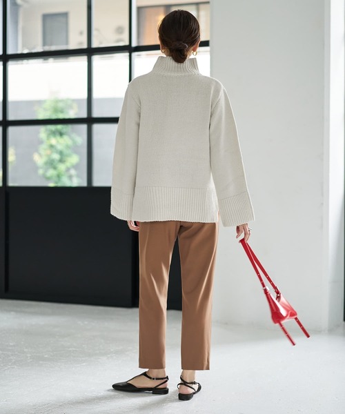 STYLE DELI（スタイルデリ）の「ワイドスリーブスタンドネックニット（ニット/セーター・レディース・ホワイト系その他/ブラウン系その他/キャメル/バーガンディー/ブラック・FREE）」の9枚目の写真