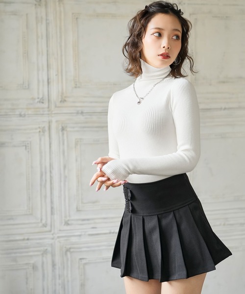 Diable baiser(ディアブルベーゼ)の「ベルトデザインミニスカパン(スカート・レディース・ブラック・SMALL/MEDIUM/LARGE/X-LARGE)」の4枚目の写真