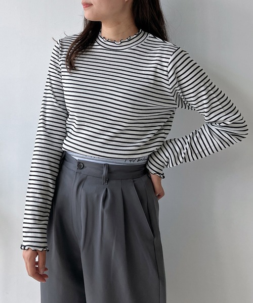 AS KNOW AS plus（アズノゥアズプラス）の「◎配色メロウフリルリブプルオーバー（Tシャツ/カットソー・レディース・ブルー系/ホワイト系/オフホワイト/ブラック/ベージュ系/ネイビー系/ブルー系1/ホワイト系1/グリーン系/ブルー系2・FREE）」の3枚目の写真