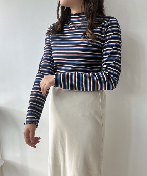 AS KNOW AS plus（アズノゥアズプラス）の「◎配色メロウフリルリブプルオーバー（Tシャツ/カットソー・レディース・ブルー系/ホワイト系/オフホワイト/ブラック/ベージュ系/ネイビー系/ブルー系1/ホワイト系1/グリーン系/ブルー系2・FREE）」の8枚目の写真