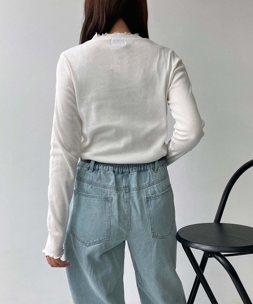 AS KNOW AS plus（アズノゥアズプラス）の「◎配色メロウフリルリブプルオーバー（Tシャツ/カットソー・レディース・ブルー系/ホワイト系/オフホワイト/ブラック/ベージュ系/ネイビー系/ブルー系1/ホワイト系1/グリーン系/ブルー系2・FREE）」の12枚目の写真