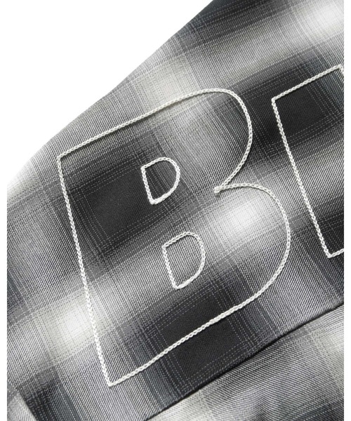 F.C.Real Bristol(エフシーレアルブリストル)の「BIG LOGO L/S BAGGY SHIRT(シャツ/ブラウス・メンズ・ブラック/サックスブルー/オフホワイト・SMALL/MEDIUM/LARGE/X-LARGE)」の7枚目の写真