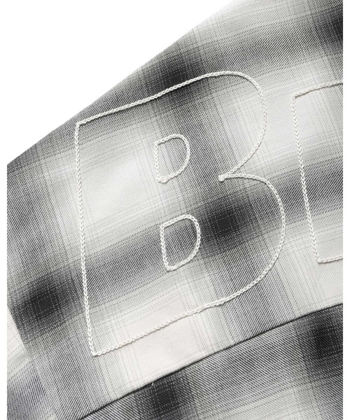 F.C.Real Bristol(エフシーレアルブリストル)の「BIG LOGO L/S BAGGY SHIRT(シャツ/ブラウス・メンズ・ブラック/サックスブルー/オフホワイト・SMALL/MEDIUM/LARGE/X-LARGE)」の8枚目の写真