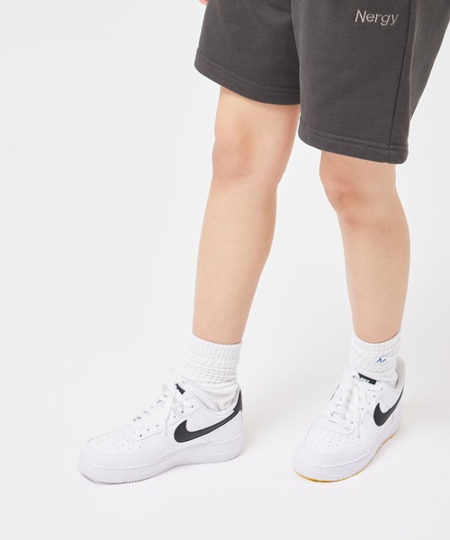 NIKE（ナイキ）の「【NIKE】ナイキ エア フォース 1 '07（スニーカー・レディース・ブラック/ホワイト/ホワイト系その他・22.5cm/23/23.5cm/24/24.5cm/25/25.5cm/26）」の16枚目の写真