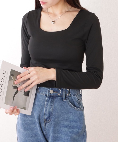 DAYRA(デイラ)の「スクエアネック クロップド スリム フィット プルオーバー(Tシャツ/カットソー・レディース・グレー/ホワイト/ブラック・M/XL)」の5枚目の写真