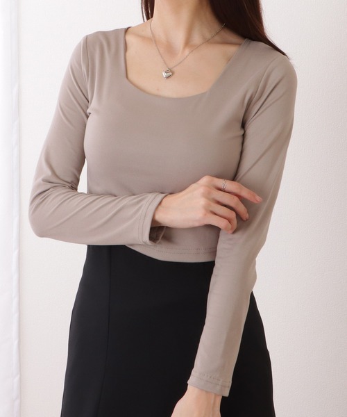 DAYRA(デイラ)の「スクエアネック クロップド スリム フィット プルオーバー(Tシャツ/カットソー・レディース・グレー/ホワイト/ブラック・M/XL)」の13枚目の写真