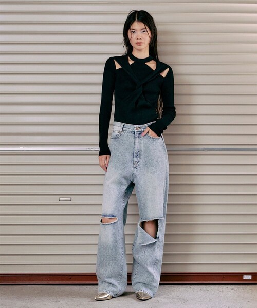 THINGS THAT MATTER（シングス ザット マター）の「【THINGS THAT MATTER/(シングス ザット マター)】KNEE CUTTING DENIM PANTS/ニーカッティングデニムパンツ（デニムパンツ・レディース・ブルー・1/2）」の3枚目の写真