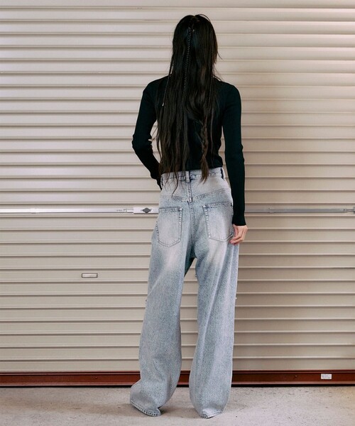 THINGS THAT MATTER（シングス ザット マター）の「【THINGS THAT MATTER/(シングス ザット マター)】KNEE CUTTING DENIM PANTS/ニーカッティングデニムパンツ（デニムパンツ・レディース・ブルー・1/2）」の5枚目の写真