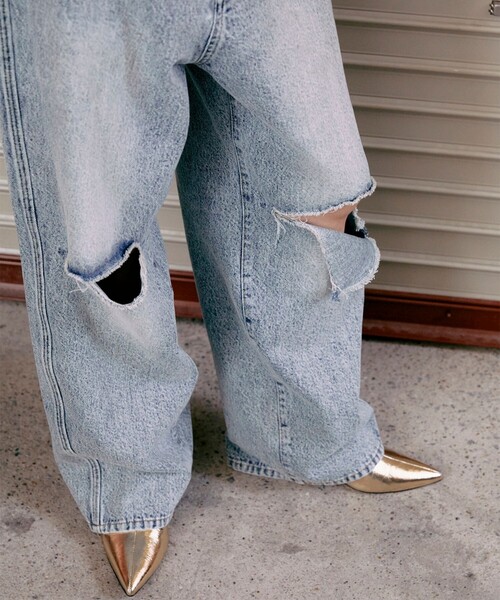 THINGS THAT MATTER（シングス ザット マター）の「【THINGS THAT MATTER/(シングス ザット マター)】KNEE CUTTING DENIM PANTS/ニーカッティングデニムパンツ（デニムパンツ・レディース・ブルー・1/2）」の8枚目の写真