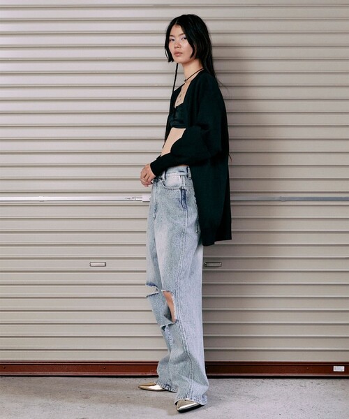 THINGS THAT MATTER（シングス ザット マター）の「【THINGS THAT MATTER/(シングス ザット マター)】KNEE CUTTING DENIM PANTS/ニーカッティングデニムパンツ（デニムパンツ・レディース・ブルー・1/2）」の16枚目の写真