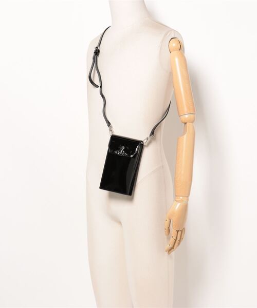 Vivienne Westwood ショルダーバッグ スマホ 53030019 L001J LA Vivienne Westwood（ヴィヴィアンウエストウッド）の「53030019