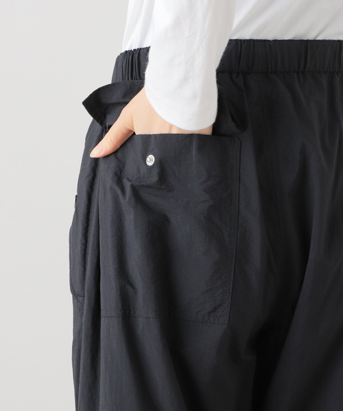 JANE SMITH / JOHN SMITH（ジェーンスミスジョンスミス）の「【JANE SMITH/ジェーンスミス】NYLON TASLAN REMOVAL CARGO PT：カーゴパンツ（カーゴパンツ・レディース・ベージュ/ブラック・SMALL/MEDIUM）」の17枚目の写真