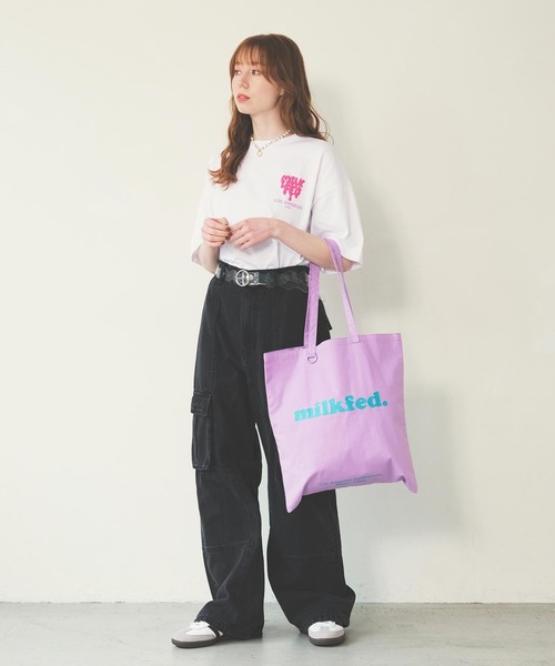 MILKFED.(ミルクフェド)の「ハート×ロゴグラフィックでガーリーストリートに。MELT LOGO WIDE S/S TEE(Tシャツ/カットソー・レディース・ブラック/ライトピンク/ホワイト・M/L)」の20枚目の写真